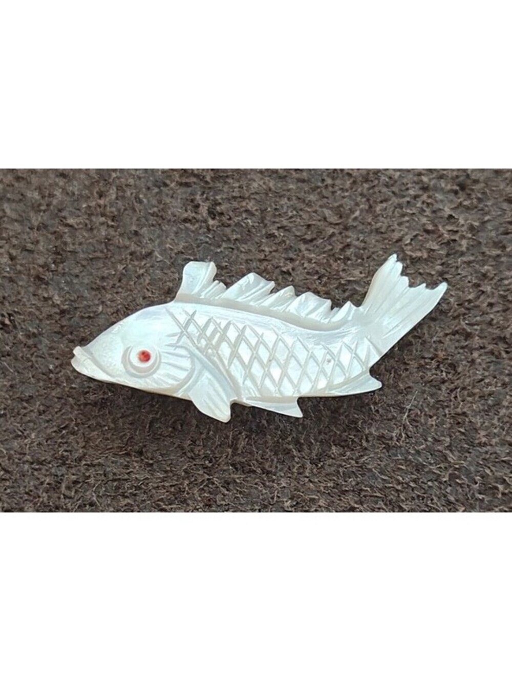 1960s Hand Carved Mother of Pearl Koi Fish Brooch Pin - Picture 4 of 9
